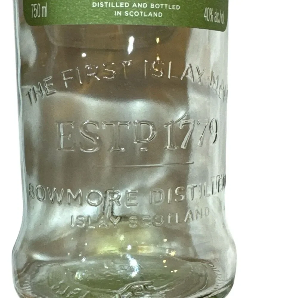 Bowmore Small Batch - Empty Single Malt Scotch Whisky Bottle,‎ Box + Cork